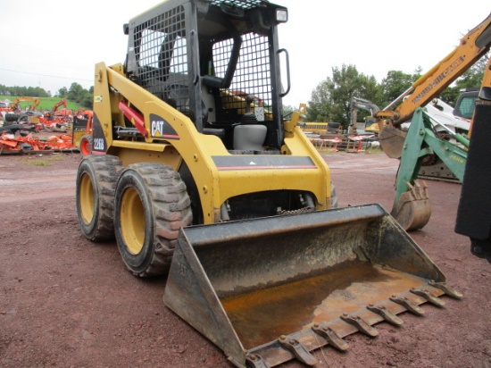 2007 CAT 226B SKIDSTEER WITH BUCKET,