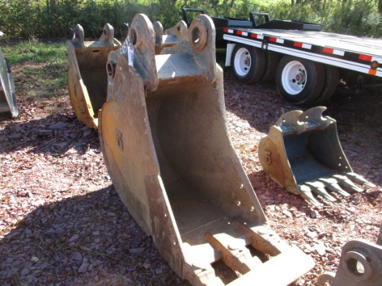 20 INCH PIN ON BUCKET, JD 210G