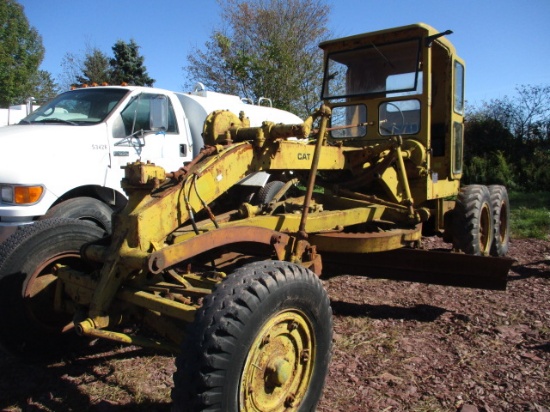 CAT ROAD GRADER,