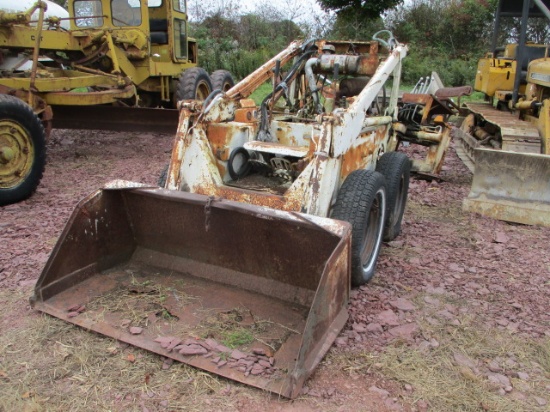 MELROE BOBCAT SKIDSTEER W/BACKHOE,