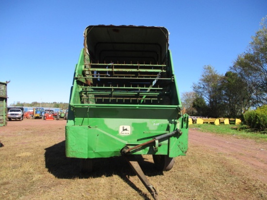 JD 216 SILAGE WAGON,