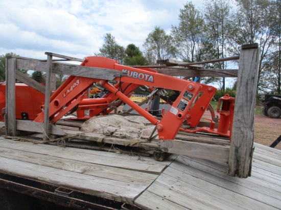 KUBOTA LA403 LOADER, NO BUCKET,