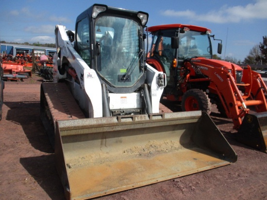 BOBCAT T750 T4 SKID STEER