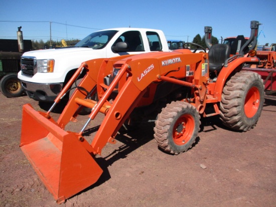 KUBOTA L3301HST TRACTOR W/LDR