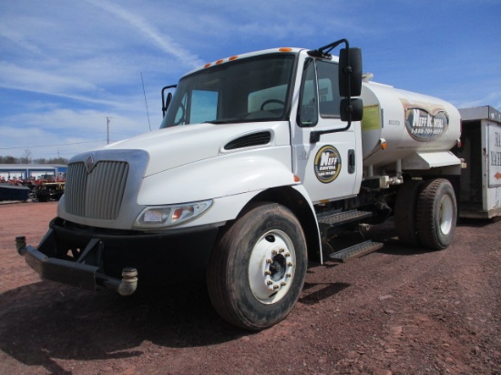 INTL 4300 SBA 4X2  WATER TRK W/TITLE,