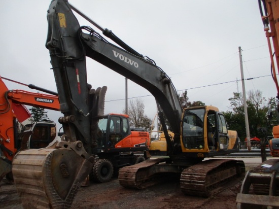 VOLVO EC240LC EXCAVATOR,