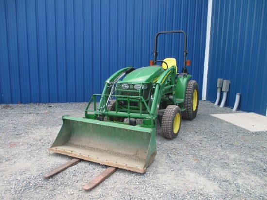 JD 3320 TRACTOR W/LDR & GRAPPLE,