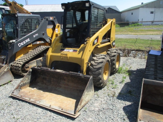 CATERPILLAR 236B SKID STEER