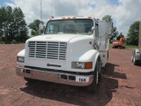 INTERNATIONAL 4700 LUBE TRUCK