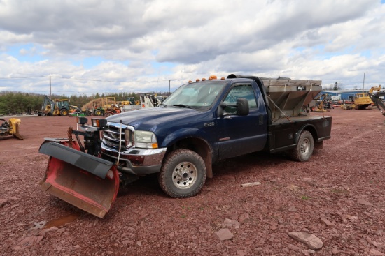 2004 Ford F350 Truck/ WITH TITLE