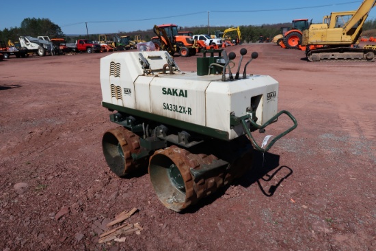 Sakai SA33L2X-R Walk Behind Trench Roller