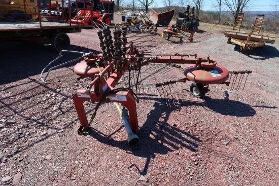New Idea 4264 Rake/Tedder