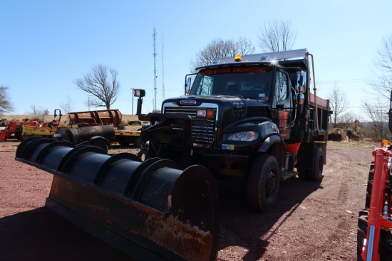 2012 Freightliner 16 H Dump Truck WITH TITLE