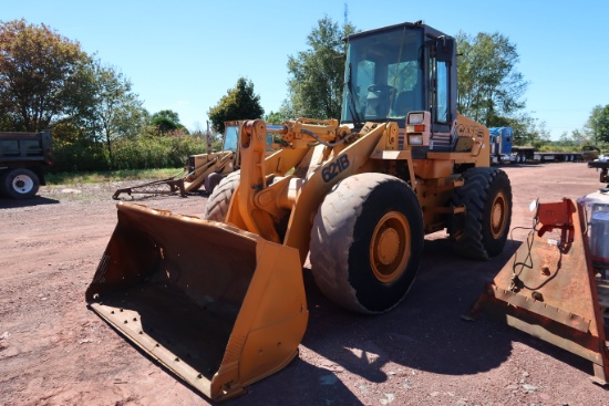 Case 621B Wheel Loader