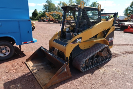 CAT 257B Skid Steer