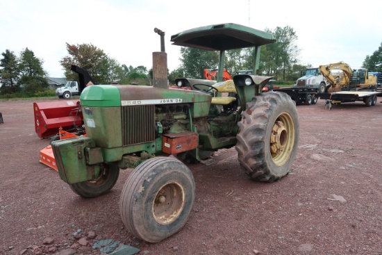 John Deere 2640A Tractor