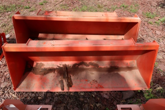Kubota L2236 72" Light Duty Bucket