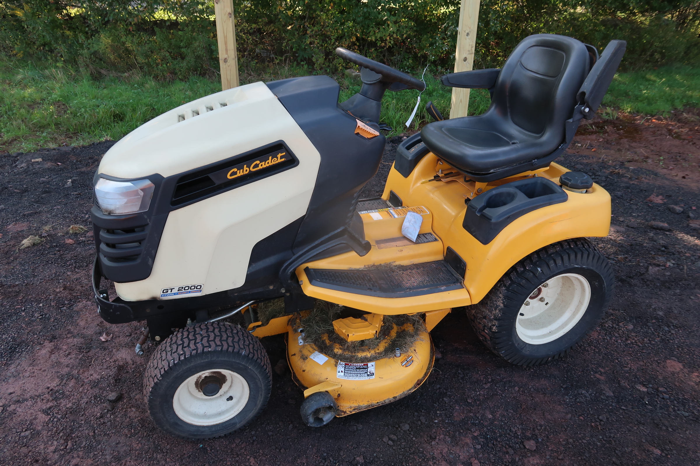 Gt 2000 shop cub cadet