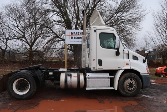2011 Freightliner CA1 Truck WITH TITLE