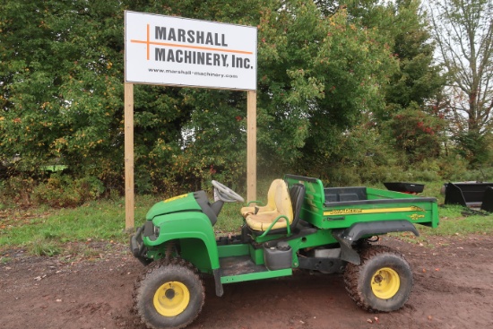 John Deere Gator