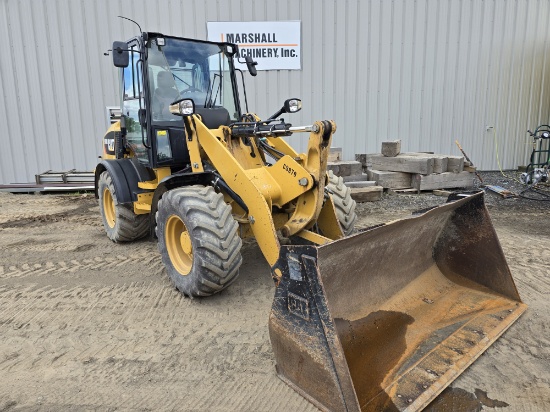 2015 CATERPILLAR 908M PAYLOADER