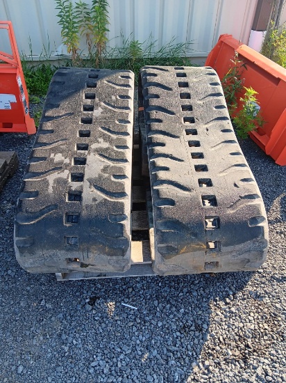 Pair of Used SVL97 Rubber Take-Offs