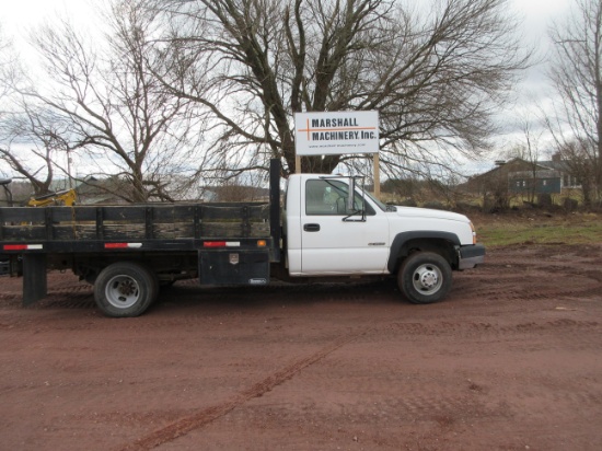 CHEVY 3500 FLATBED TRUCK