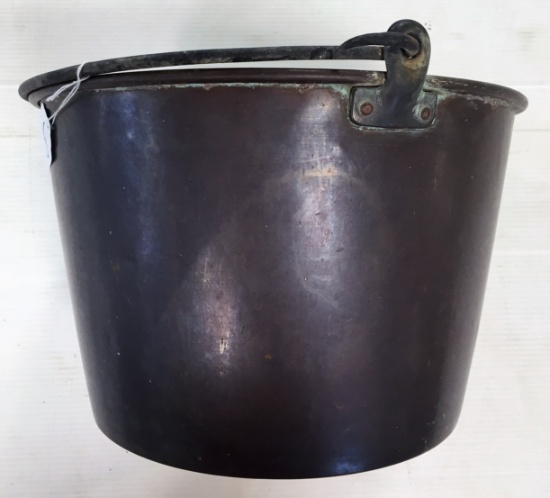 BRASS POT WITH SWINGING HANDLE