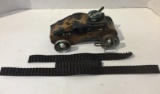 WIND-UP TOY TANK