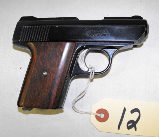 DAVIS P-32 32 AUTO PISTOL