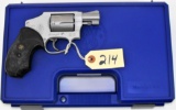 (R) SMITH AND WESSON 642-2 AIRWEIGHT 38 S&W SPL+P 5-SHOT DOUBLE ACTION REVOLVER