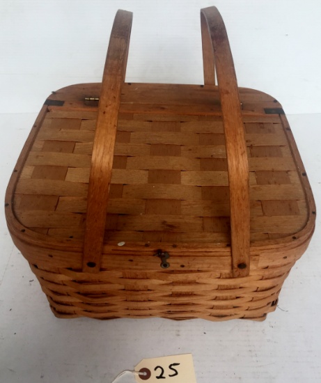 WOODEN OAK PICNIC BASKET WITH HANDLES