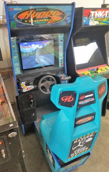 "Hydro Thunder" Arcade Machine
