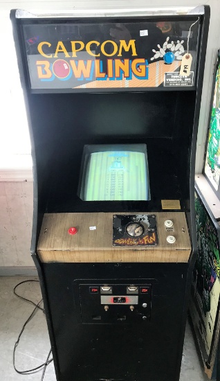 "Capcom Bowling" Arcade Machine