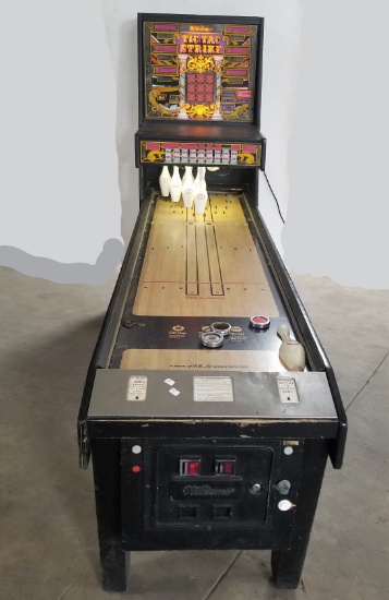 Williams "Tic Tac Strike" Shuffle Board Bowling Game