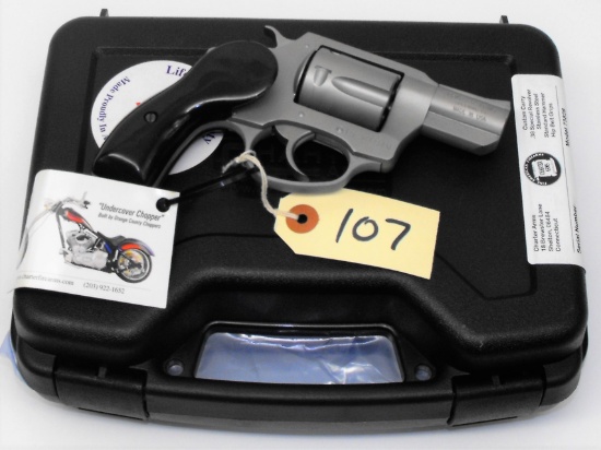 (R) CHARTER ARMS CUSTOM CARRY 38 SPL REVOLVER