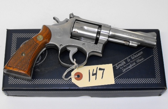 (R) SMITH AND WESSON 67 38 S&W SPL REVOLVER