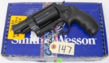 (R) Smith & Wesson Governor 45/410 Revolver