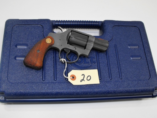 (R) Colt Agent 38 SPL Revolver.
