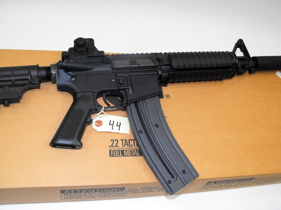 (R) Colt M4 OPS Carbine 22 LR.