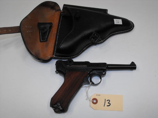 (CR) German 1940 Luger 9mm Pistol