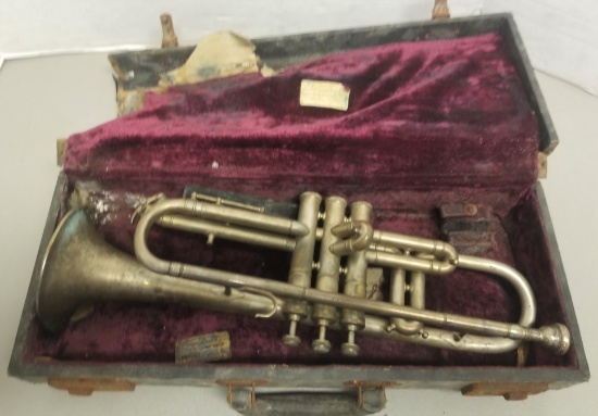 Indiana Music Co. Trumpet in case,
