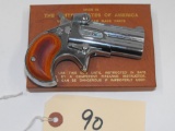 (R) Davis DM22 22 Mag Derringer