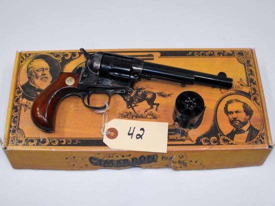 (R) Cimmaron Lightning 32 WCF Revolver