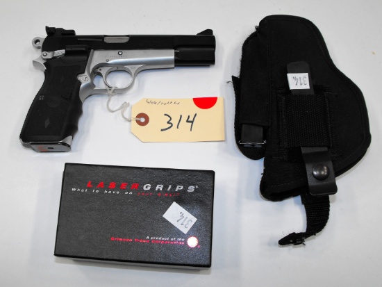 (R) Browning Hi Power 9MM Pistol