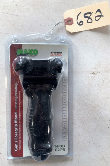 Mako Gen 2 Foregrip Roating / Pivoting Bipod
