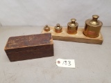 (2) Primitive Scale Weight Sets