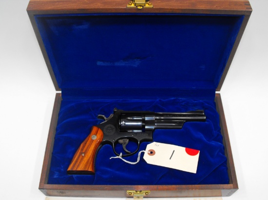 (R) Smith & Wesson 27 357 Mag Revolver