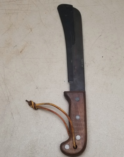 Case XX WW2 Survival Machete with Cover