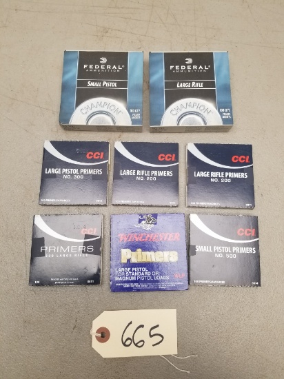 (800) Assorted Small/Large Pistol & Rifle Primers
